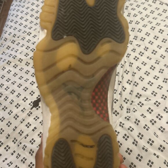 Air Jordan 11 Retro - Picture 2 of 8